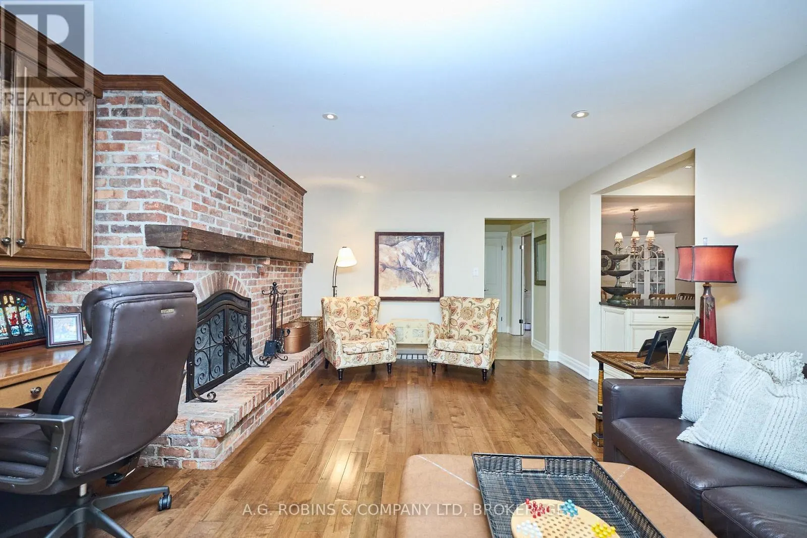 9 TERRACE HEIGHTS COURT