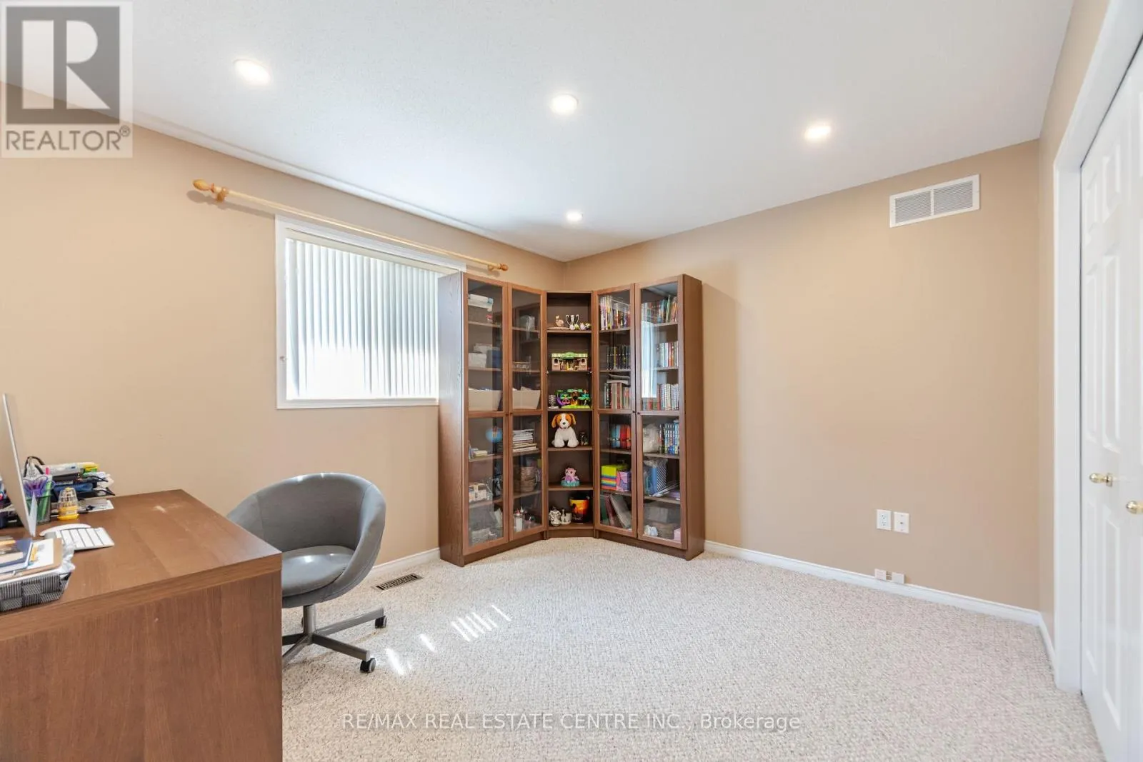 35 PANTANO DRIVE