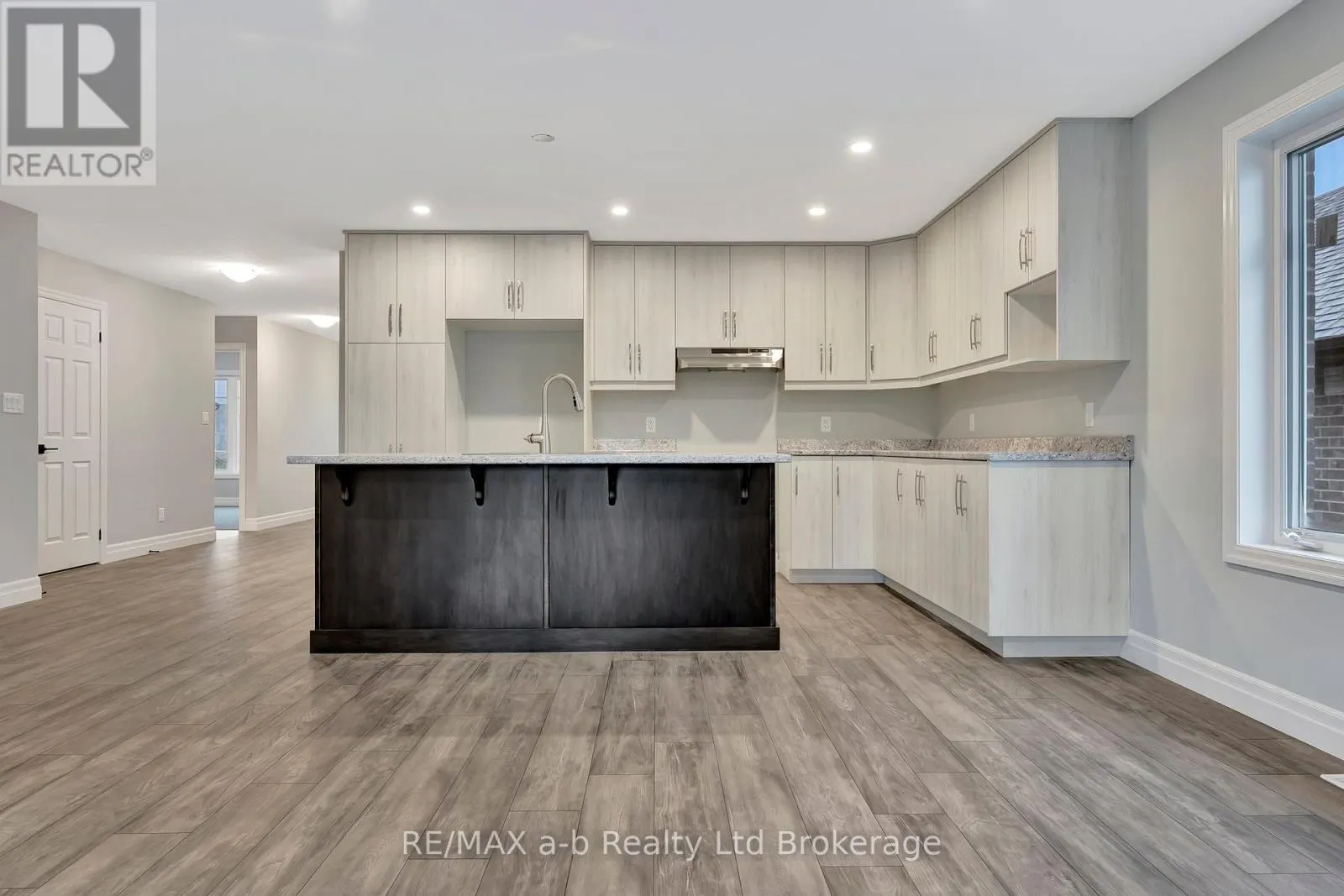 129 LOSSING DRIVE