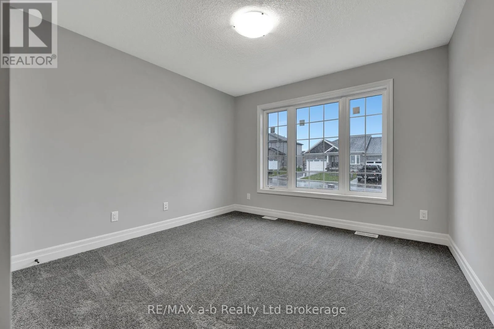 129 LOSSING DRIVE