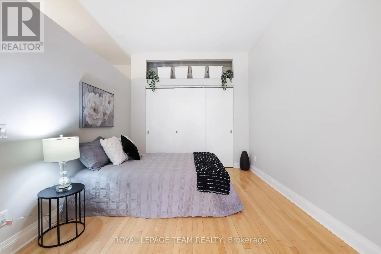 203 - 300 POWELL AVENUE