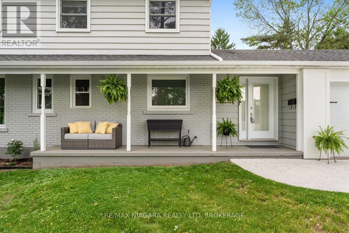 18 ROSEMOUNT AVENUE