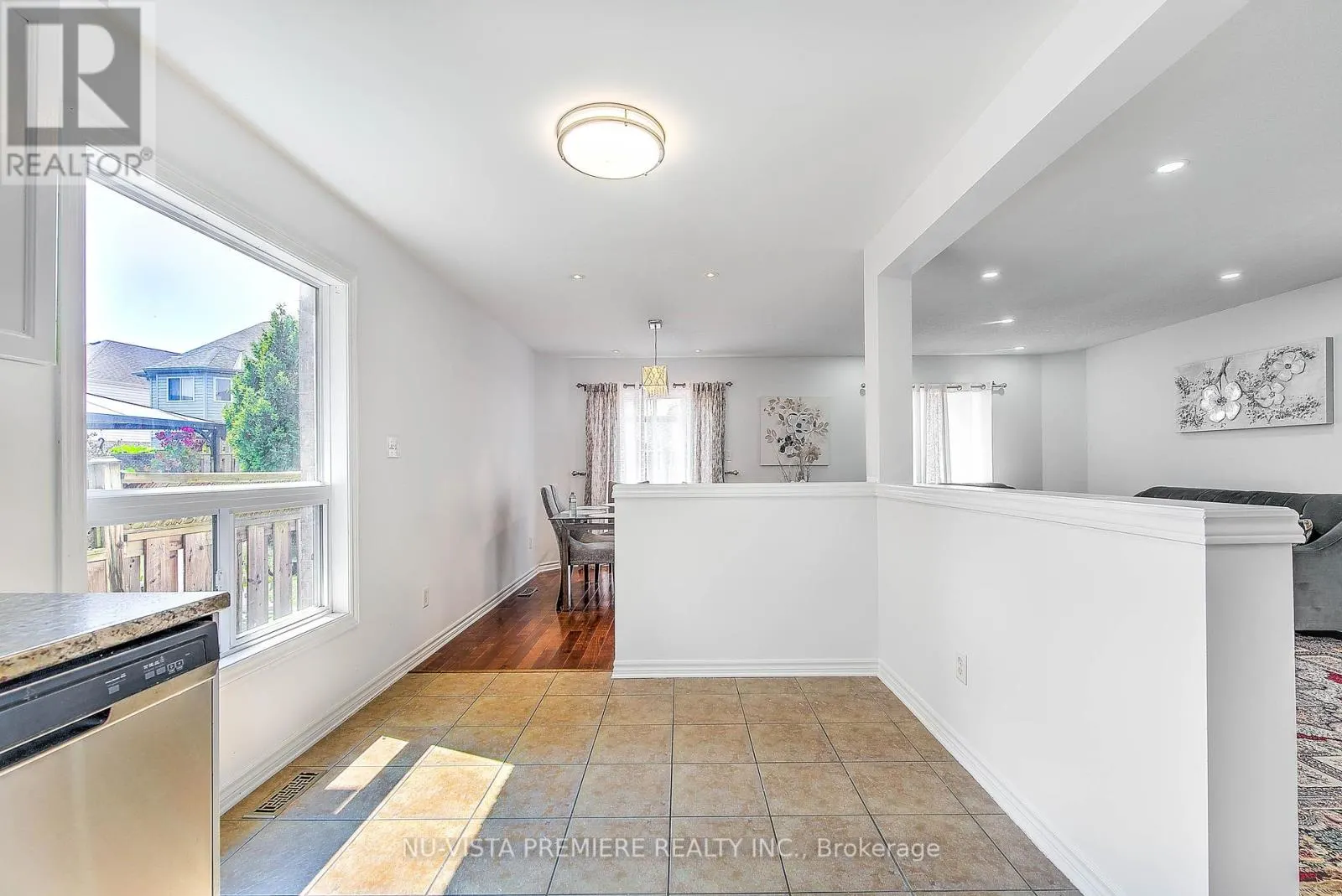 1046 CROSSCREEK CRESCENT