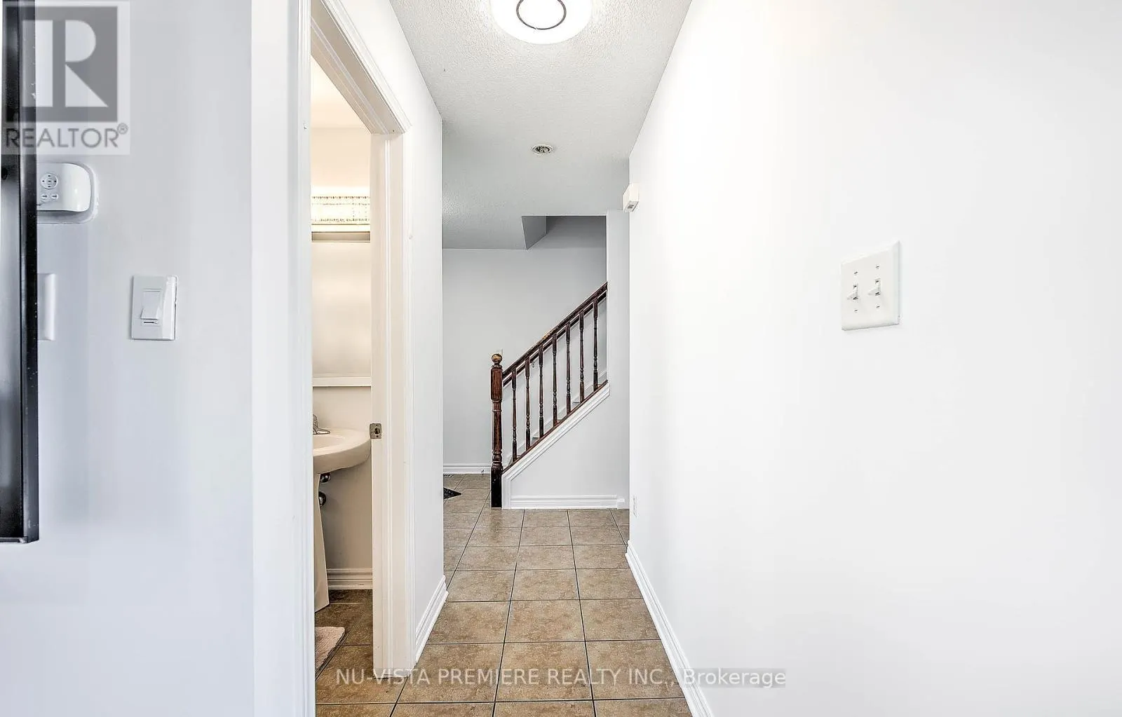 1046 CROSSCREEK CRESCENT