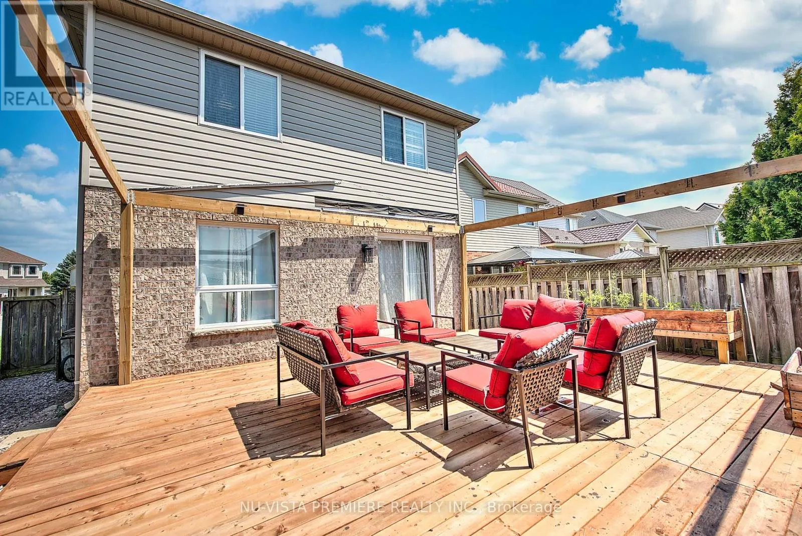 1046 CROSSCREEK CRESCENT