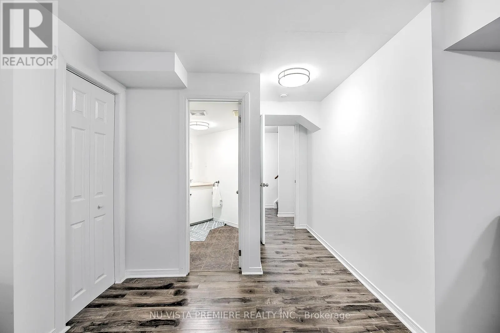 1046 CROSSCREEK CRESCENT