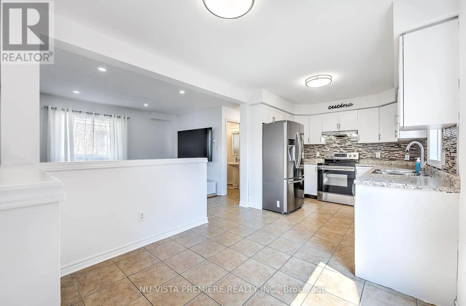 1046 CROSSCREEK CRESCENT