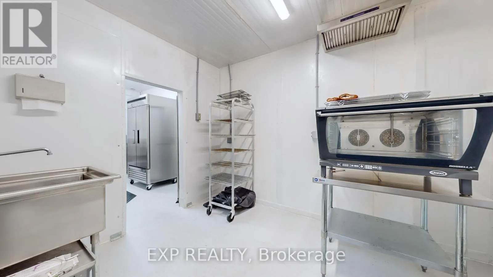 42 SOMERVILLE CRESCENT W