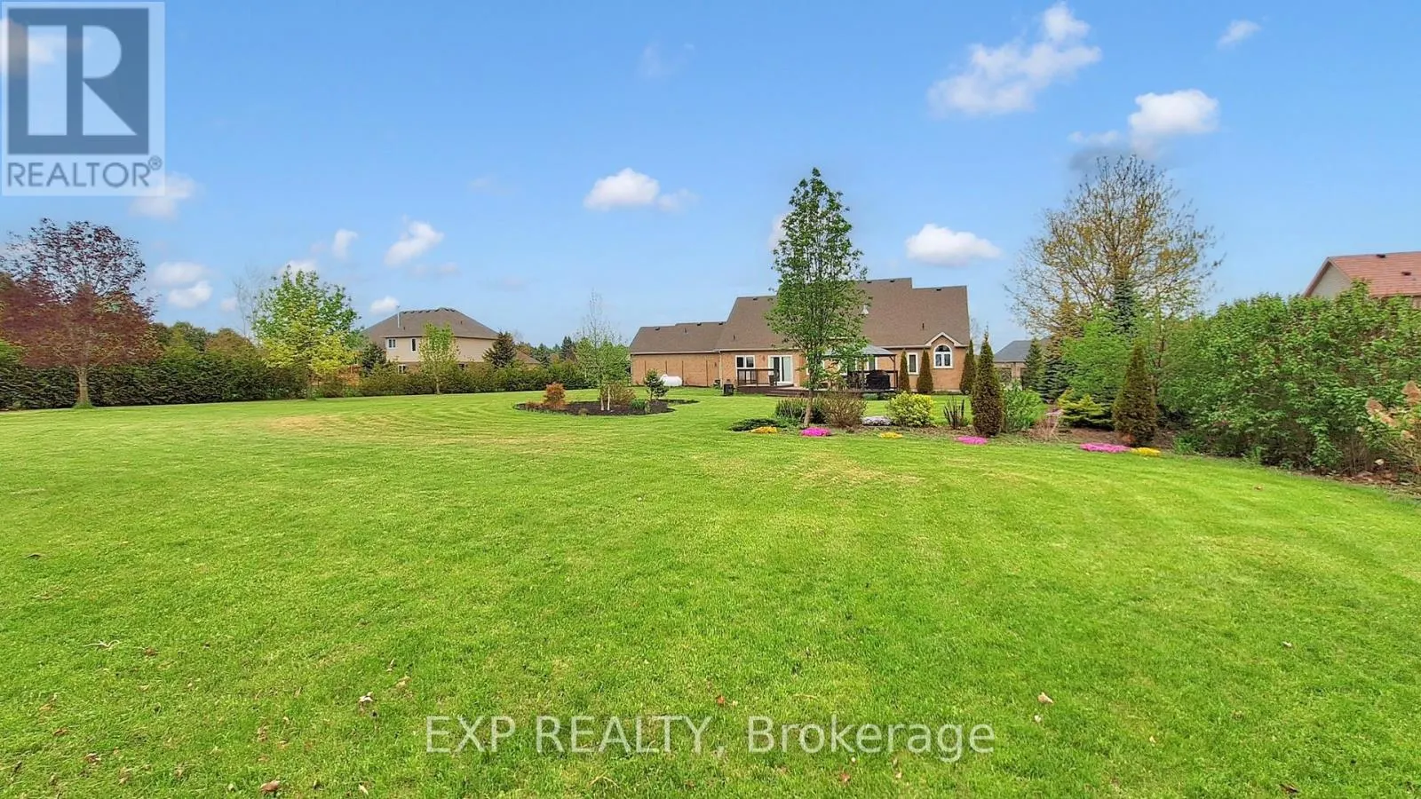 42 SOMERVILLE CRESCENT W