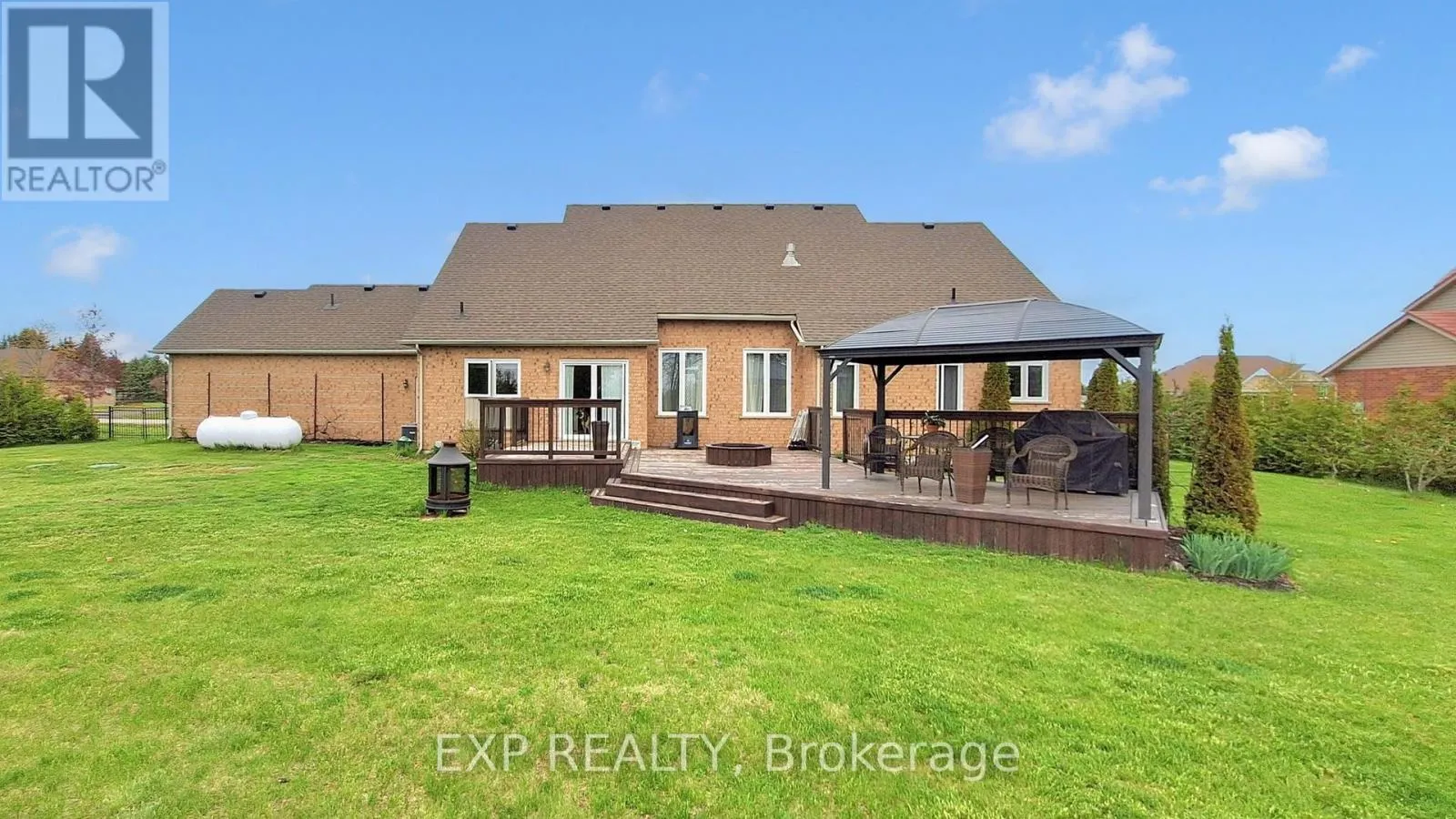 42 SOMERVILLE CRESCENT W