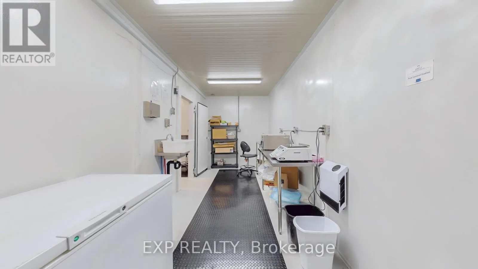 42 SOMERVILLE CRESCENT W