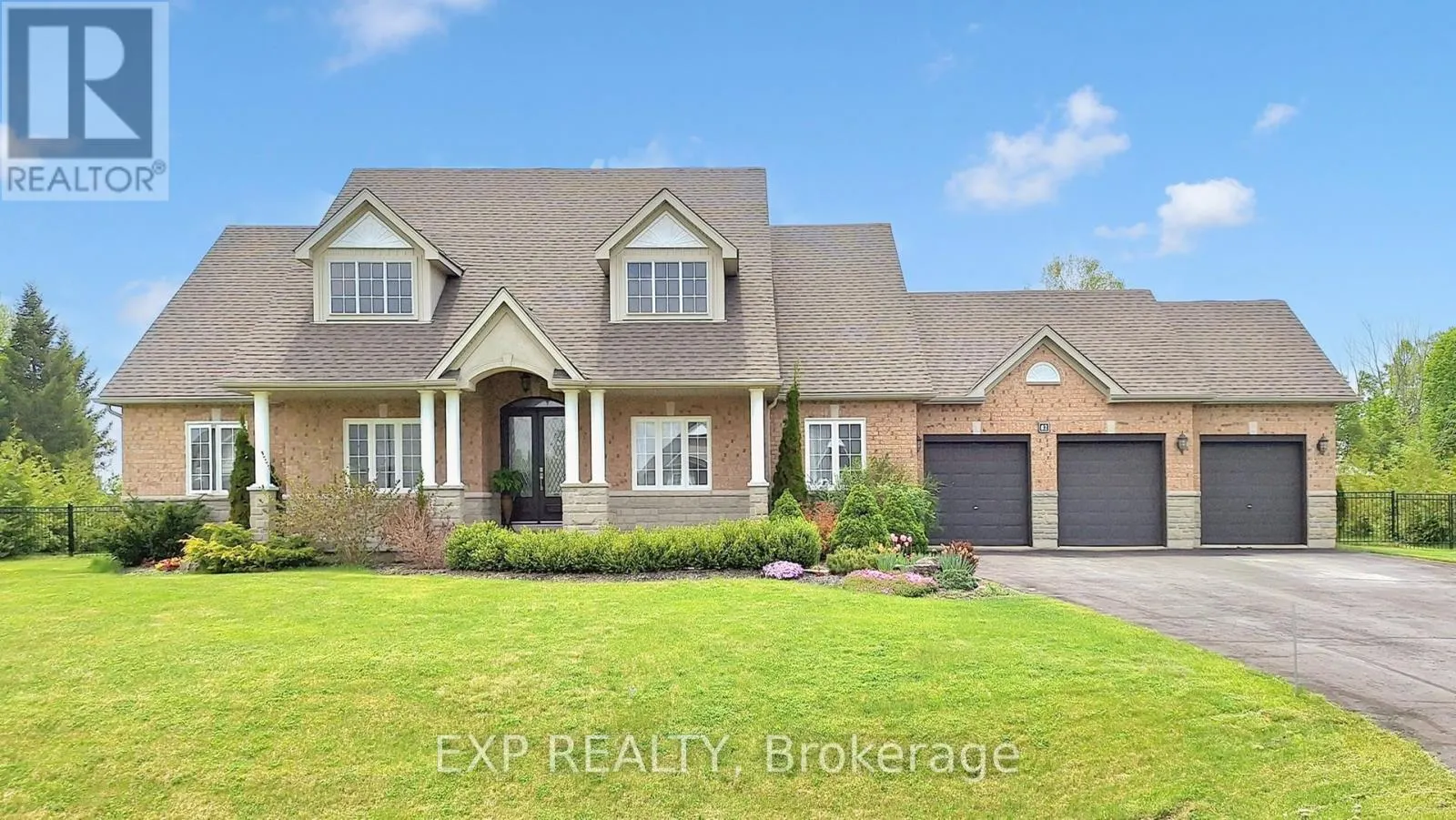 42 SOMERVILLE CRESCENT W