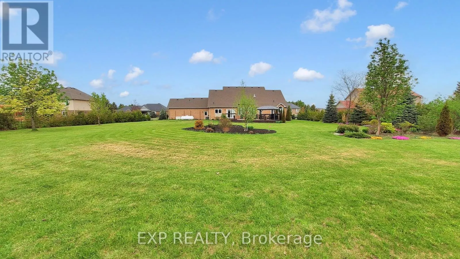 42 SOMERVILLE CRESCENT W