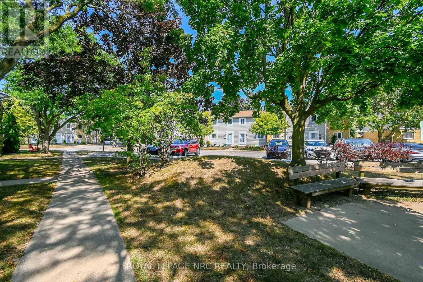 4 - 38 ELMA STREET, #4