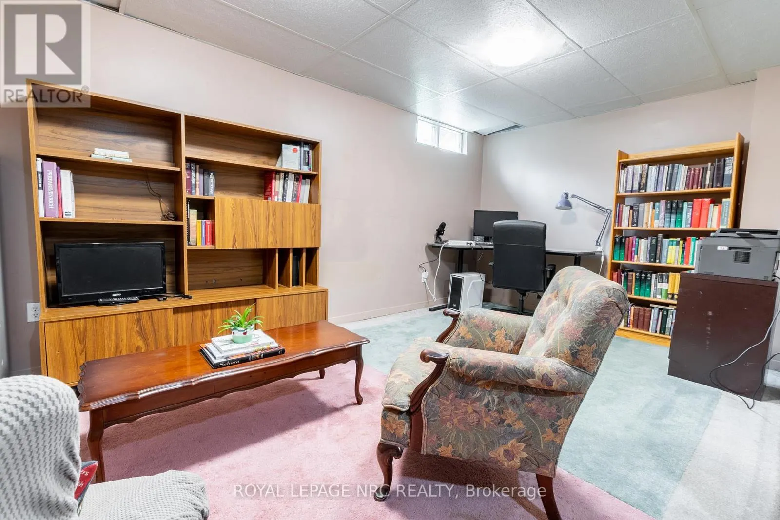 4 - 38 ELMA STREET, #4