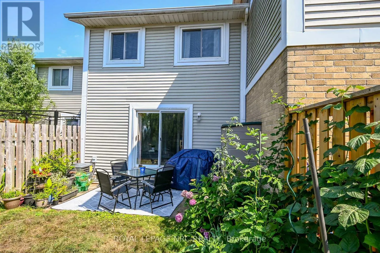 4 - 38 ELMA STREET, #4