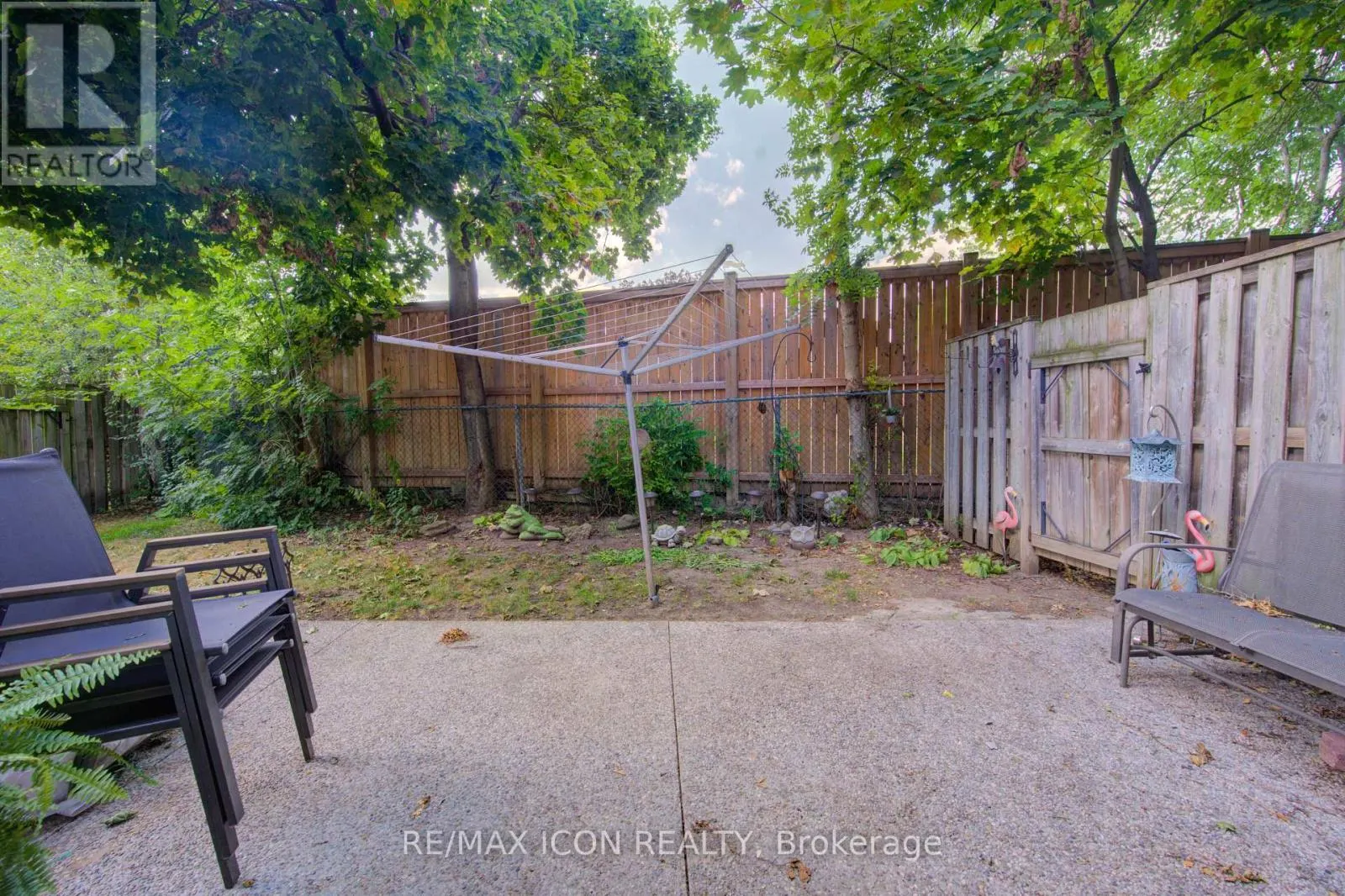 57 - 49 CEDARWOODS CRESCENT
