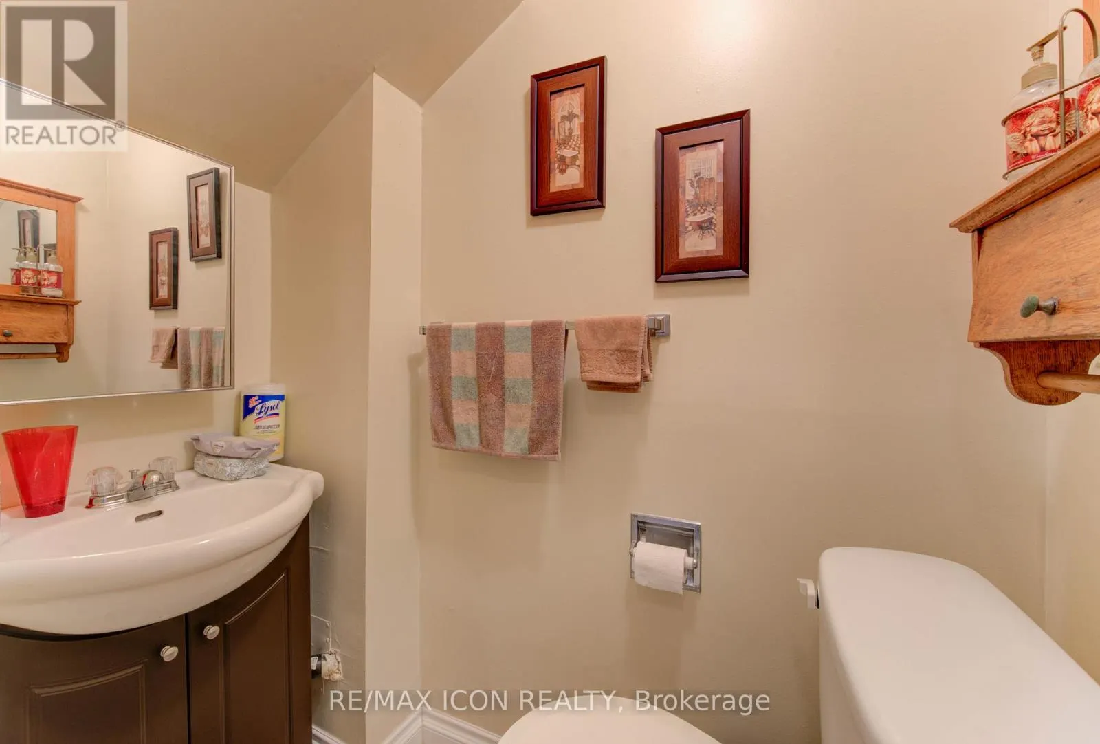 57 - 49 CEDARWOODS CRESCENT