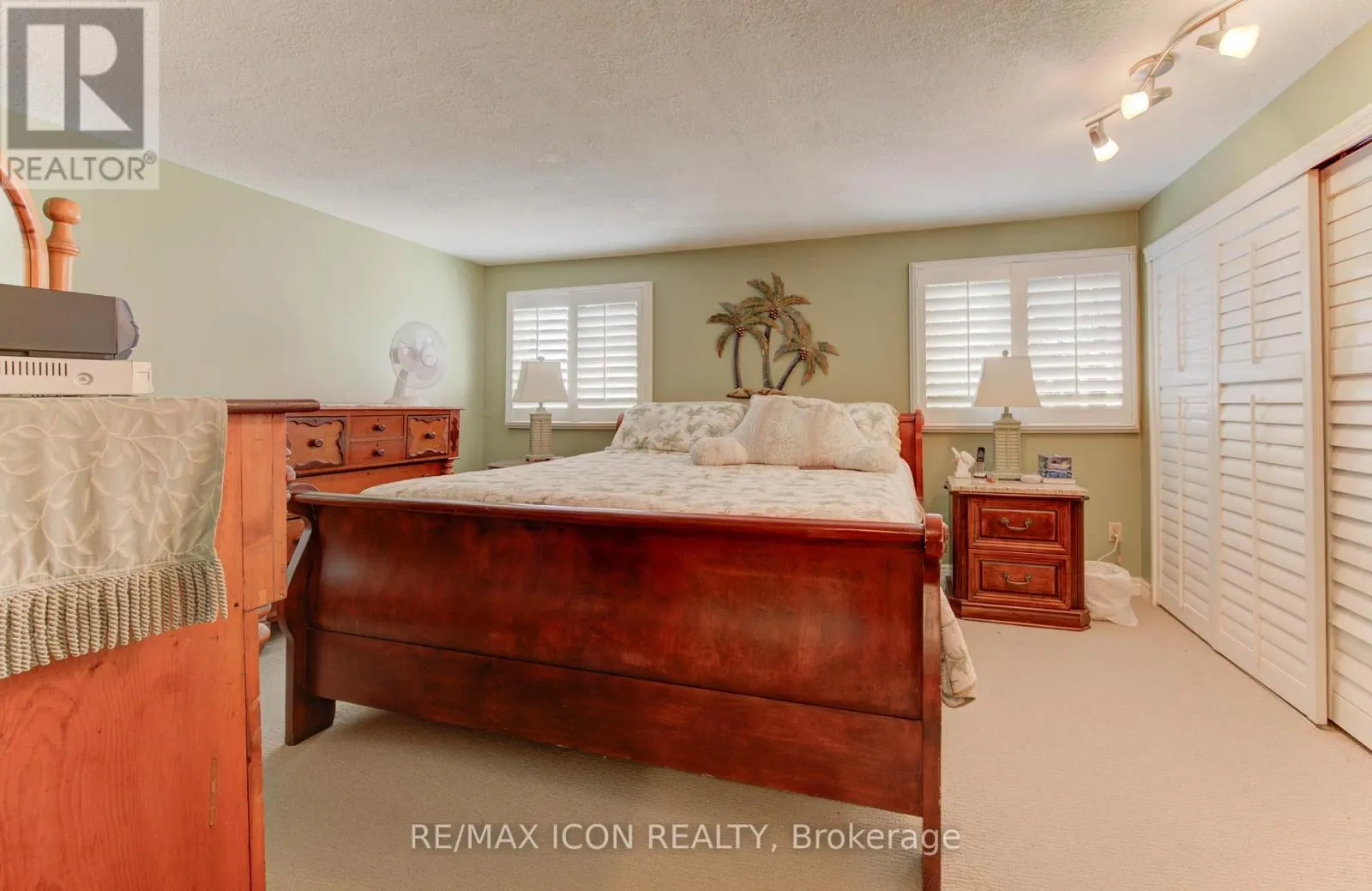 57 - 49 CEDARWOODS CRESCENT