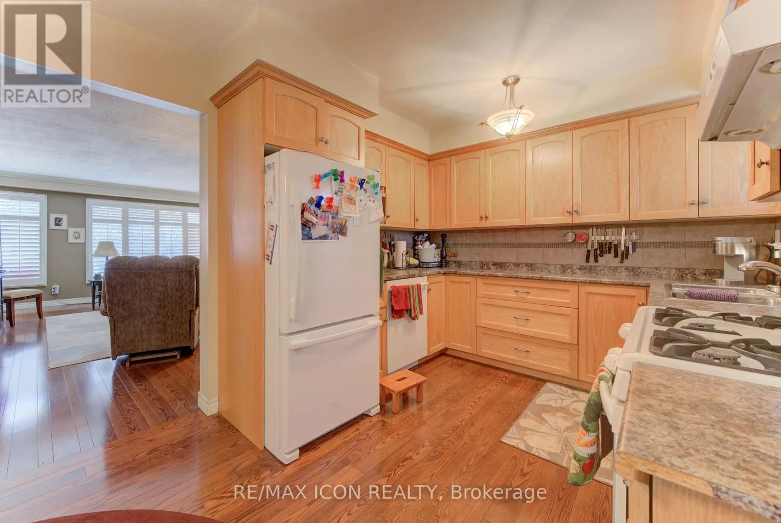 57 - 49 CEDARWOODS CRESCENT