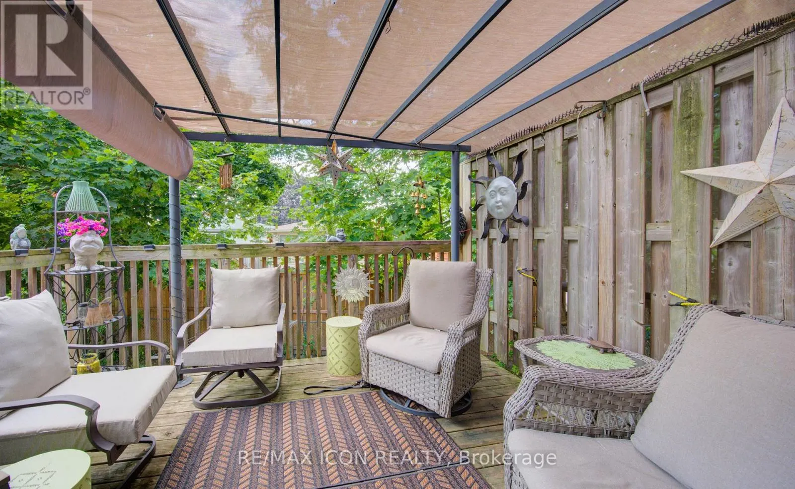 57 - 49 CEDARWOODS CRESCENT