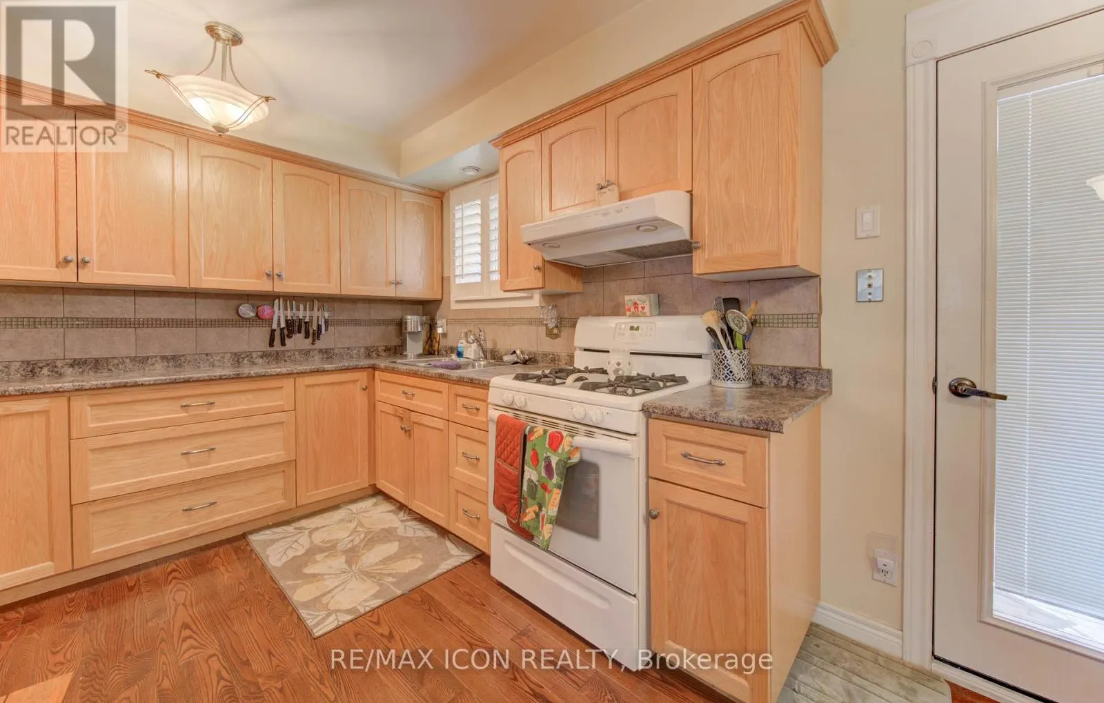 57 - 49 CEDARWOODS CRESCENT