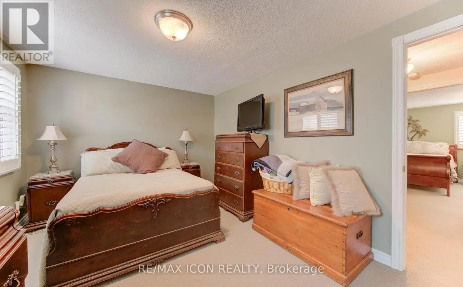 57 - 49 CEDARWOODS CRESCENT