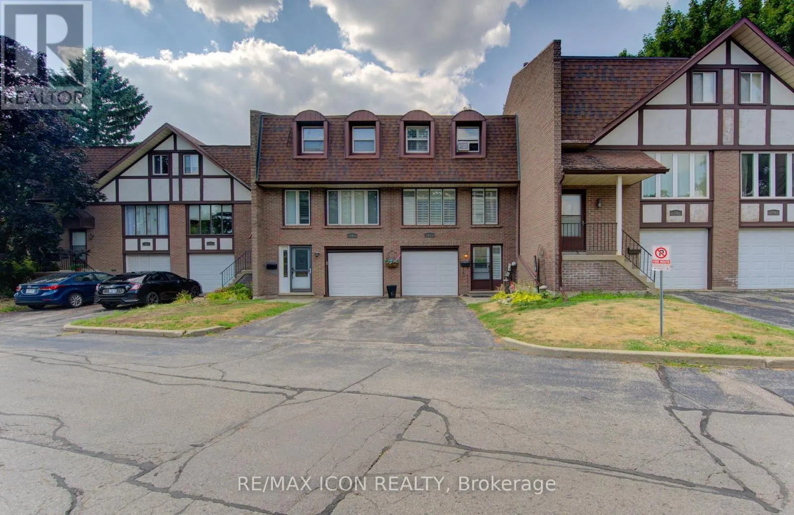 57 - 49 CEDARWOODS CRESCENT