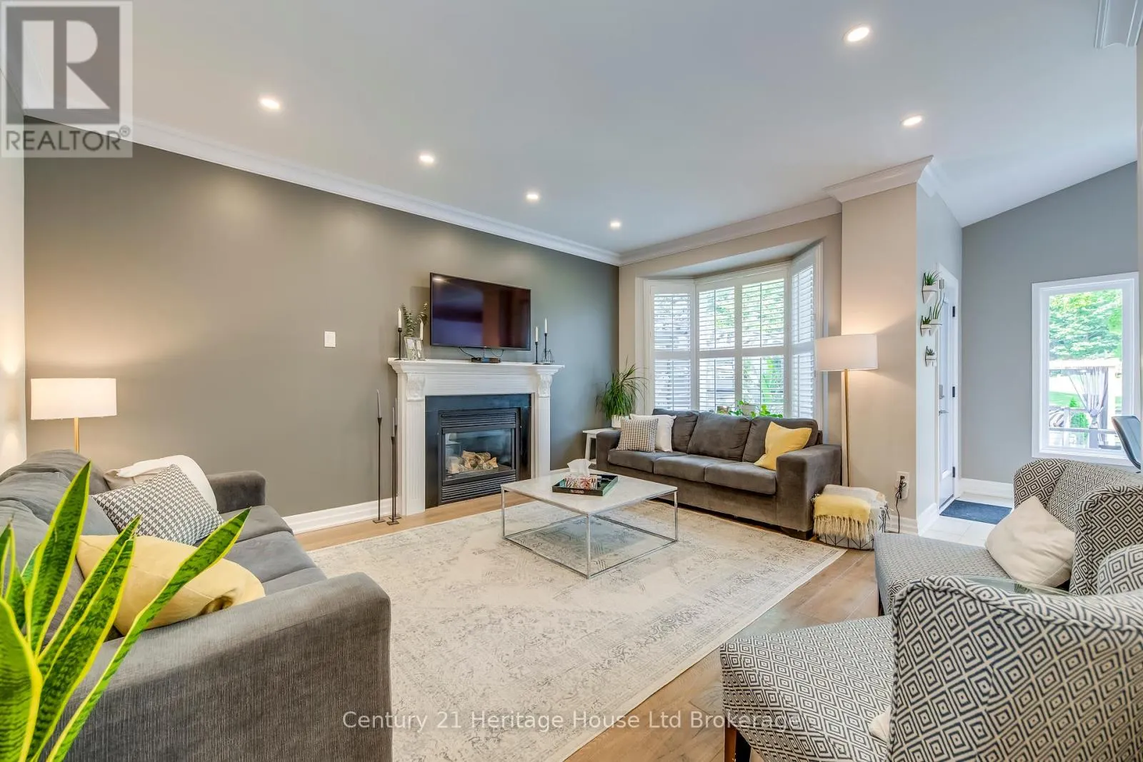 16 SWEETMAN DRIVE