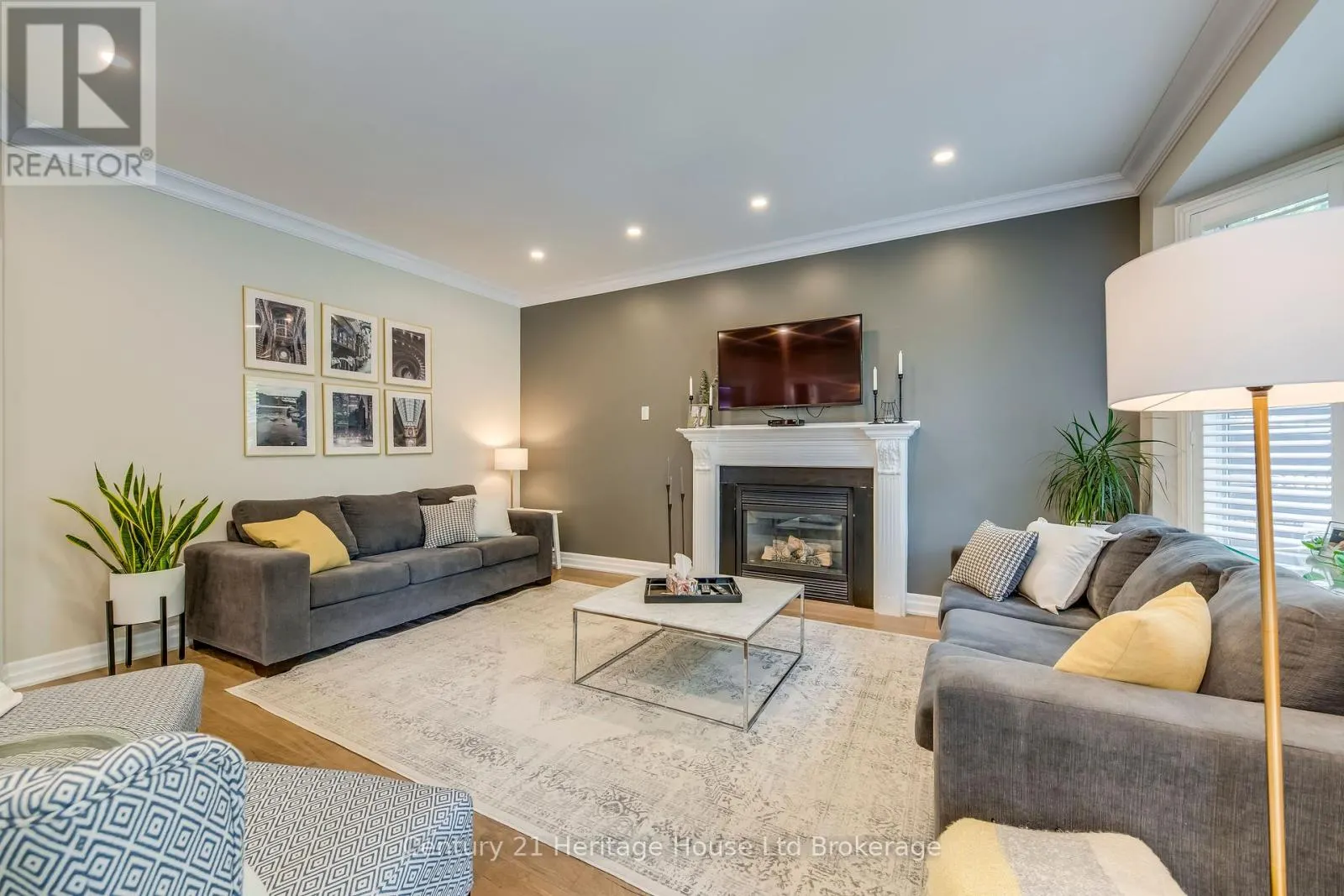 16 SWEETMAN DRIVE