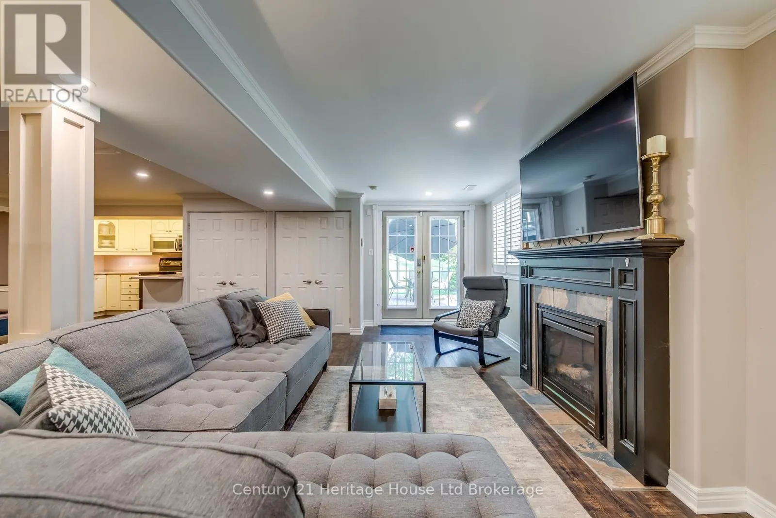 16 SWEETMAN DRIVE