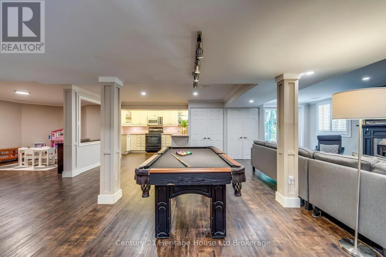 16 SWEETMAN DRIVE