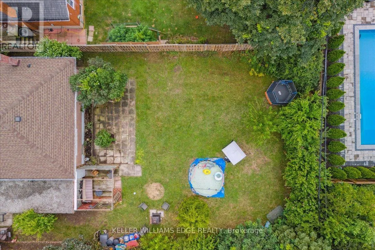 5 HOWARD AVENUE