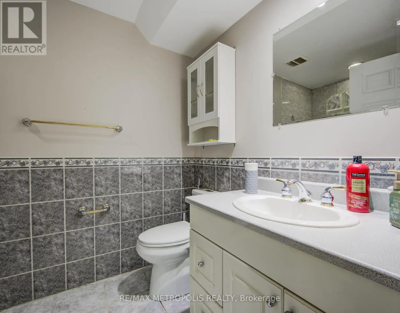 258 SAGINAW PARKWAY