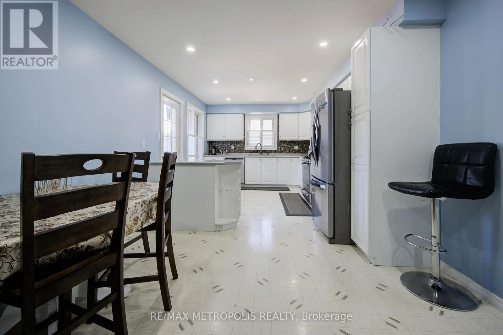 258 SAGINAW PARKWAY
