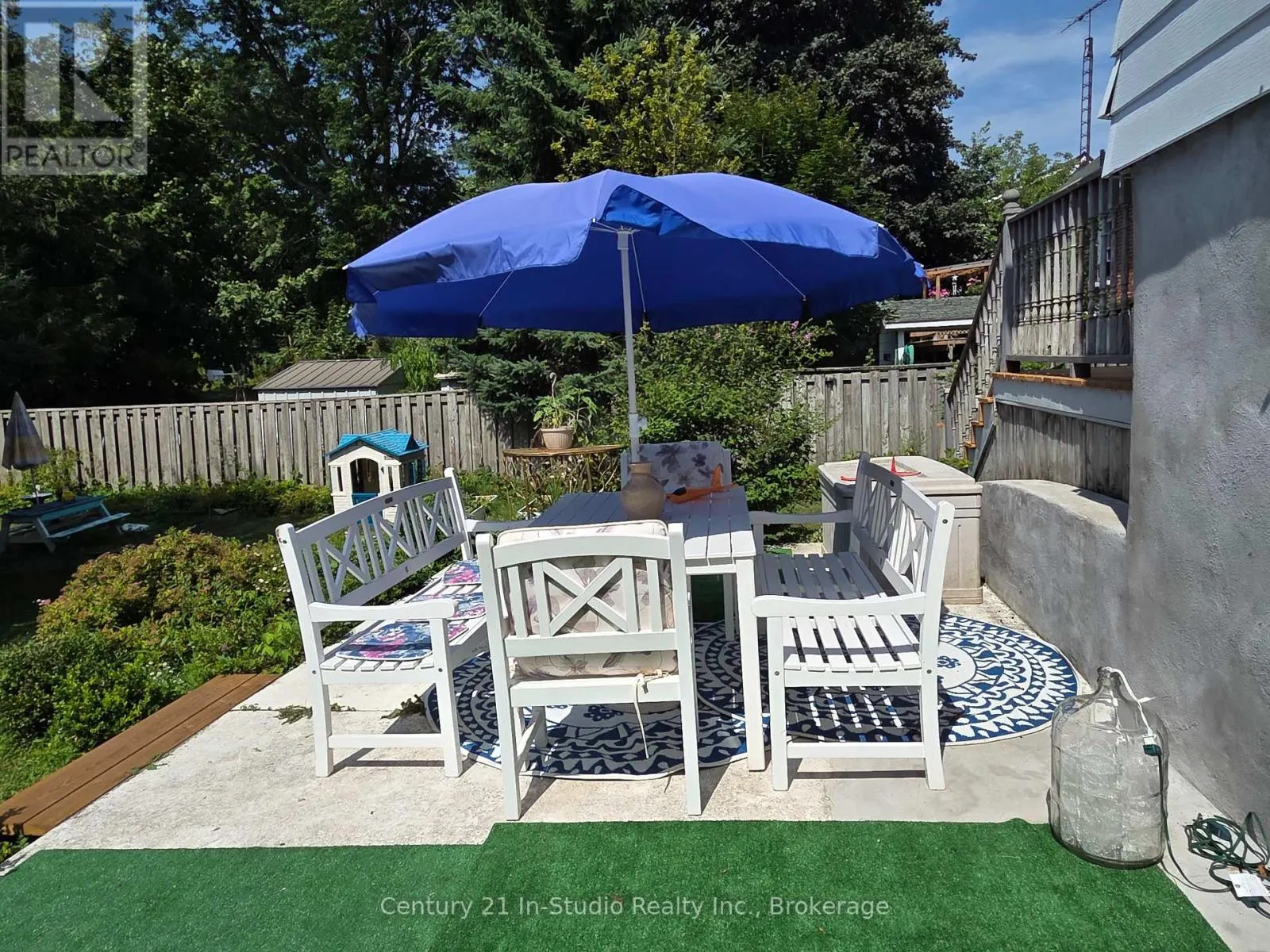 2 - 198 LEOPOLD STREET S, #2