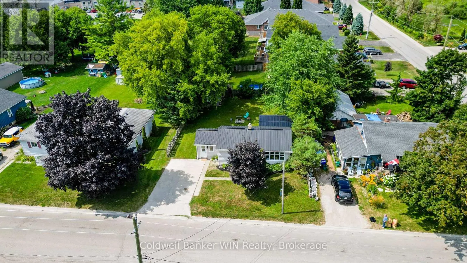 383 WELLINGTON STREET E