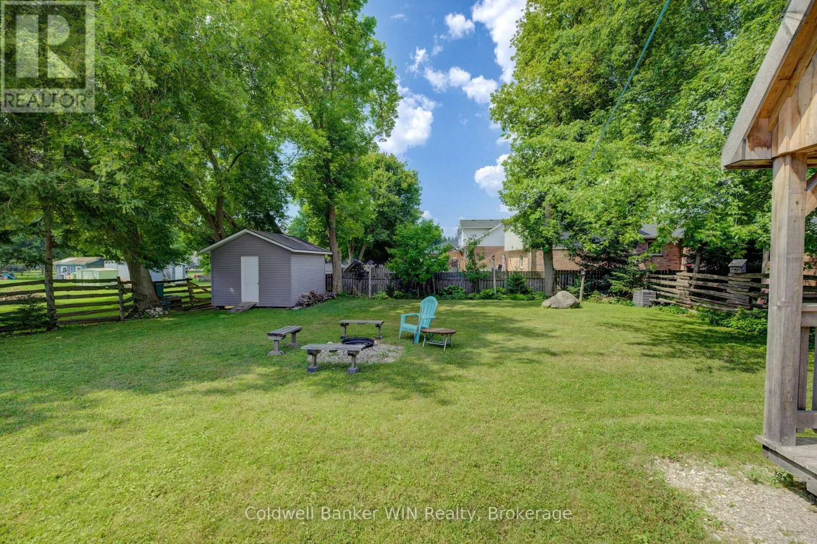 383 WELLINGTON STREET E