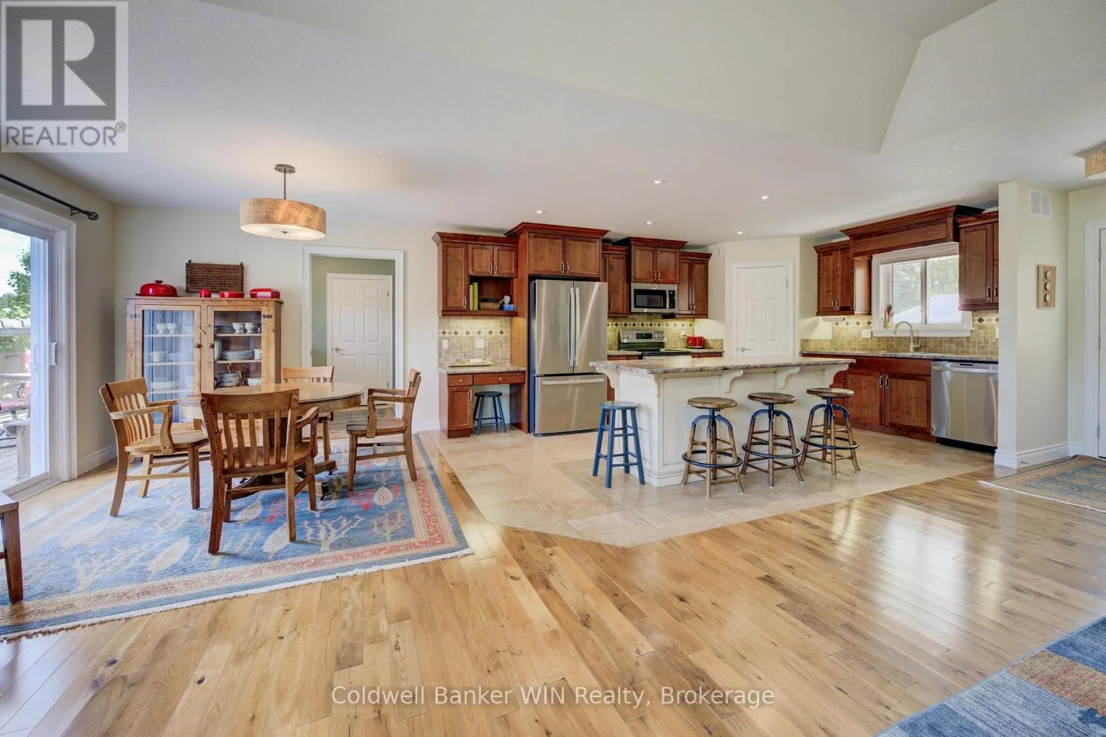 22 REGENCY DRIVE