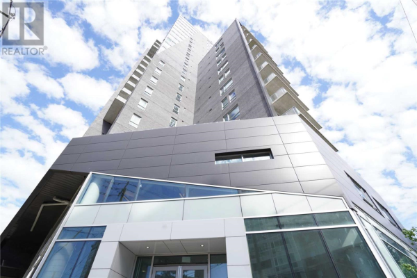#2003 -158 KING ST N, Waterloo