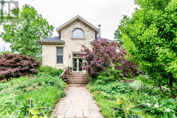 27 FORBES AVE W, Guelph
