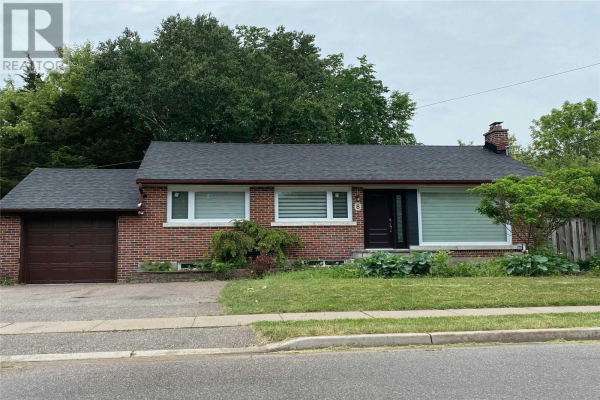 8 MARLBOROUGH AVE, Guelph
