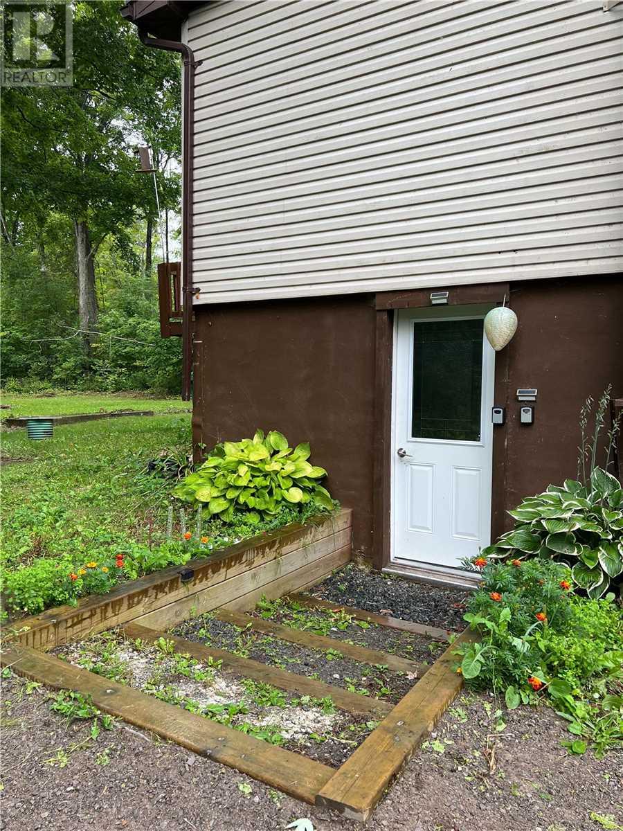 Listing X5747463 - Large Photo # 2