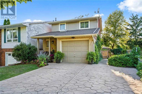 22 NAPLES CRT, Thorold