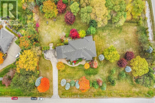 23 FOX RUN DR, Puslinch