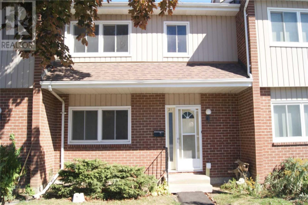 #21 -121 UNIVERSITY AVE E, Waterloo