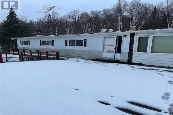 40 EAST RD, Burks Falls