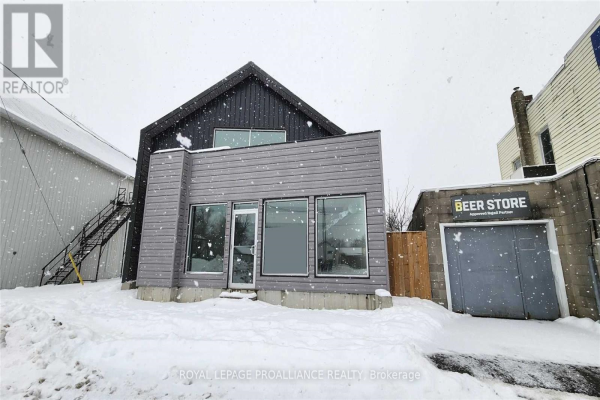 176 COUNTY ROAD 29, Prince Edward County