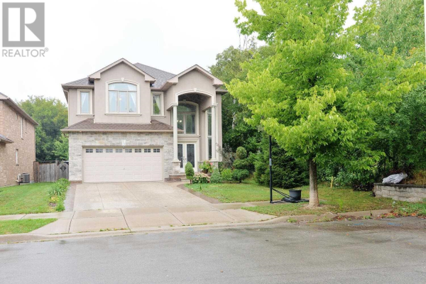 75 ARROWHEAD DR, Hamilton