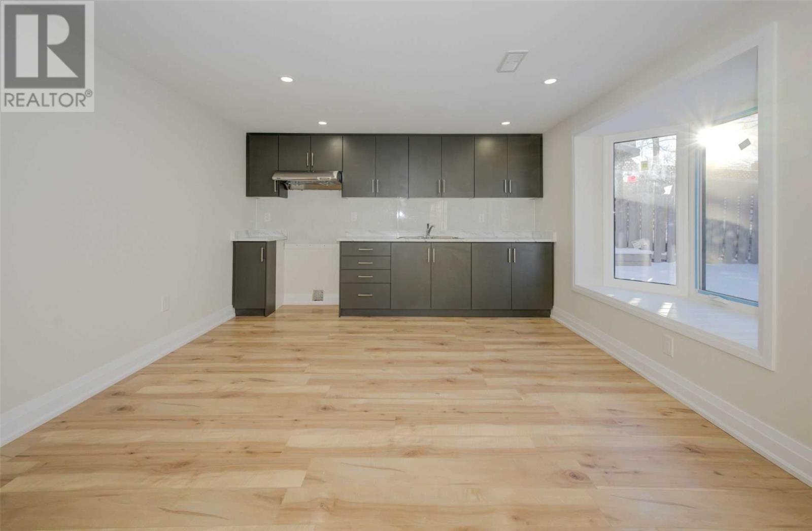 Listing X5871052 - Large Photo # 36